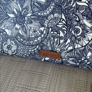 Sakroots Wallet/Wristlet/Crossbody